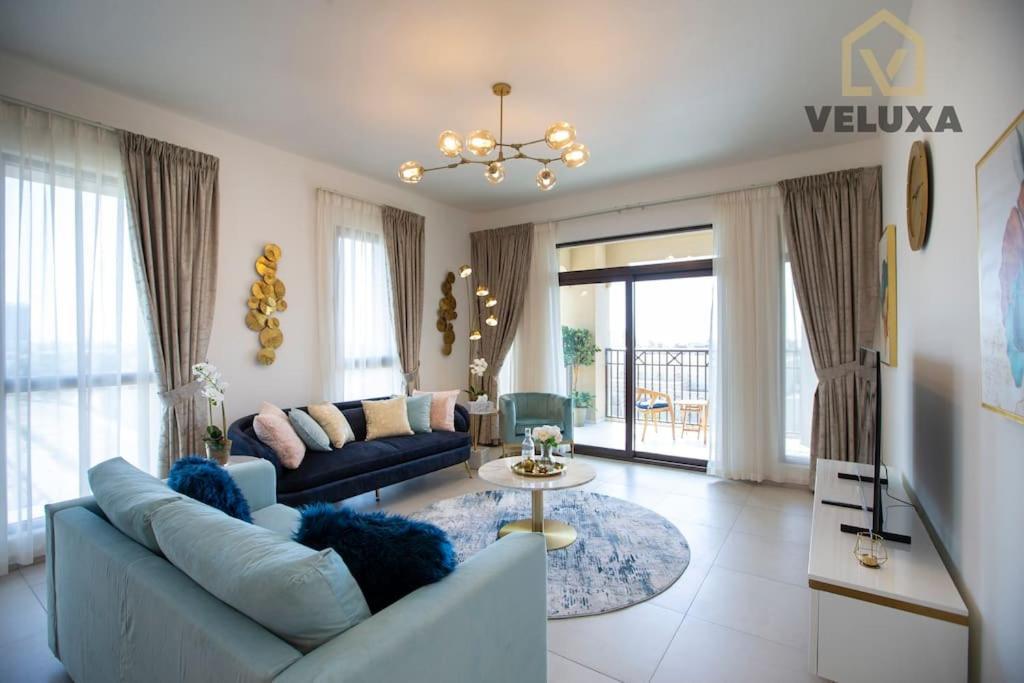 דובאי Veluxa - Luxury And Bright 1 Bedroom Apartment, Burj View! מראה חיצוני תמונה