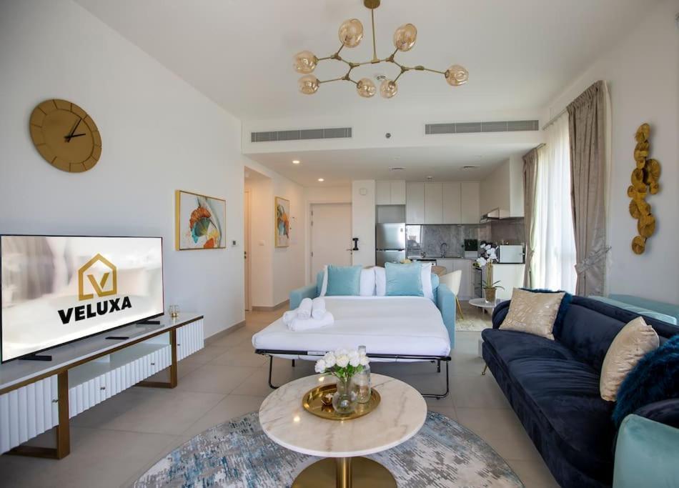 דובאי Veluxa - Luxury And Bright 1 Bedroom Apartment, Burj View! מראה חיצוני תמונה