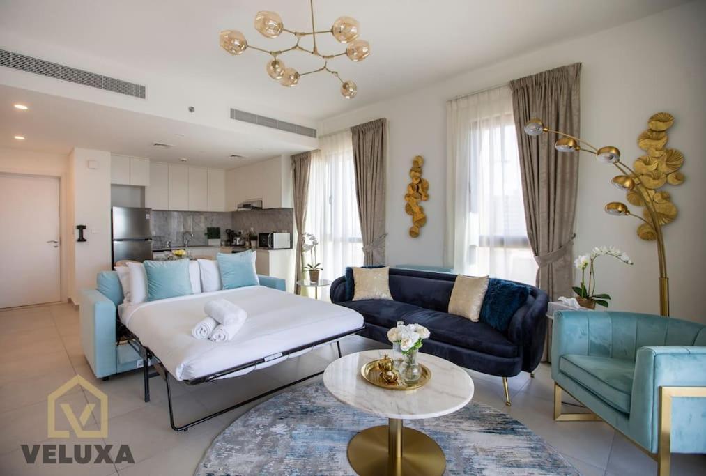 דובאי Veluxa - Luxury And Bright 1 Bedroom Apartment, Burj View! מראה חיצוני תמונה