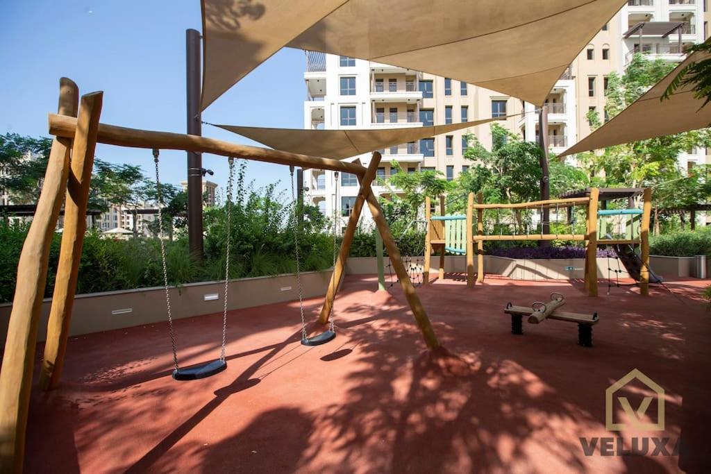 דובאי Veluxa - Luxury And Bright 1 Bedroom Apartment, Burj View! מראה חיצוני תמונה