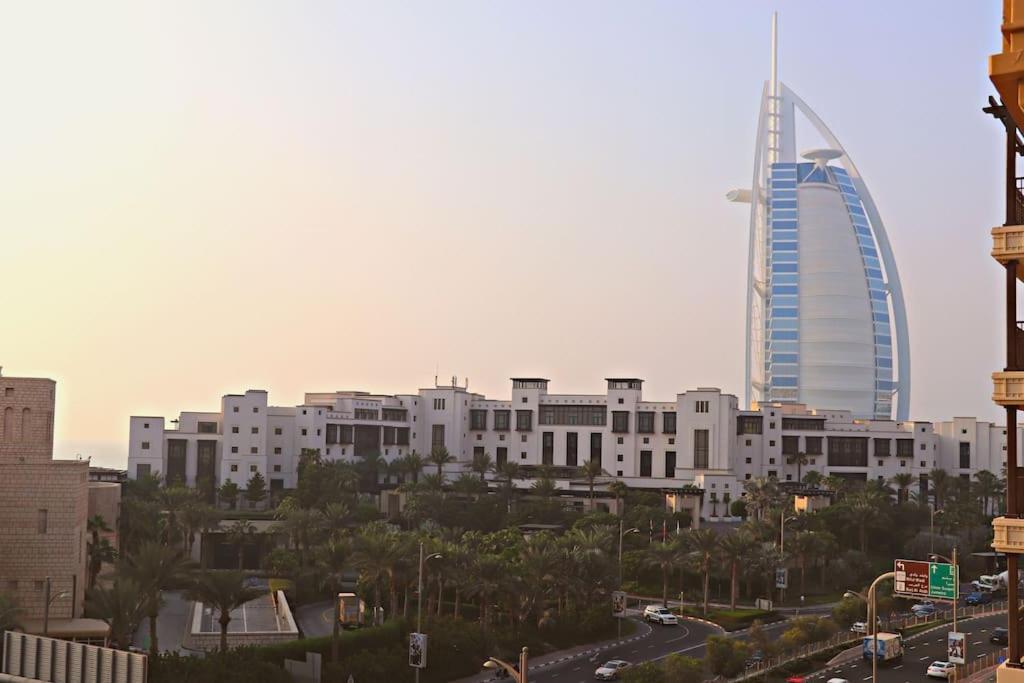 דובאי Veluxa - Luxury And Bright 1 Bedroom Apartment, Burj View! מראה חיצוני תמונה