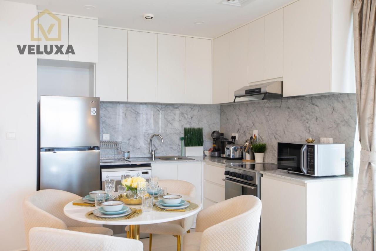 דובאי Veluxa - Luxury And Bright 1 Bedroom Apartment, Burj View! מראה חיצוני תמונה